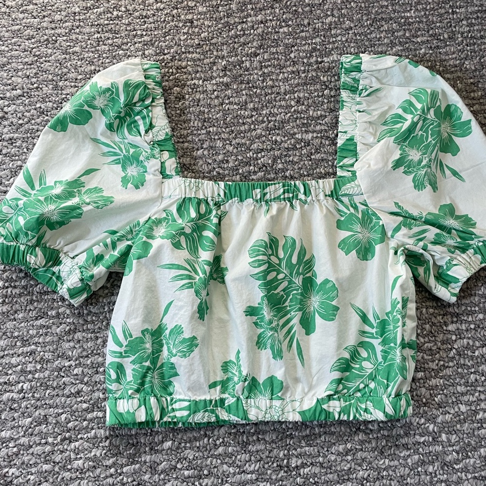 NWOT Floral Women's Top
